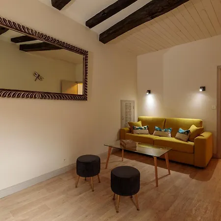 Le Lys Dort סרלה-לה קנדה