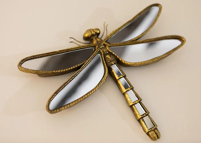 Le Lys Dort סרלה-לה קנדה