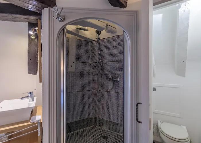 לינה וארוחת בוקר Le Lys Dort