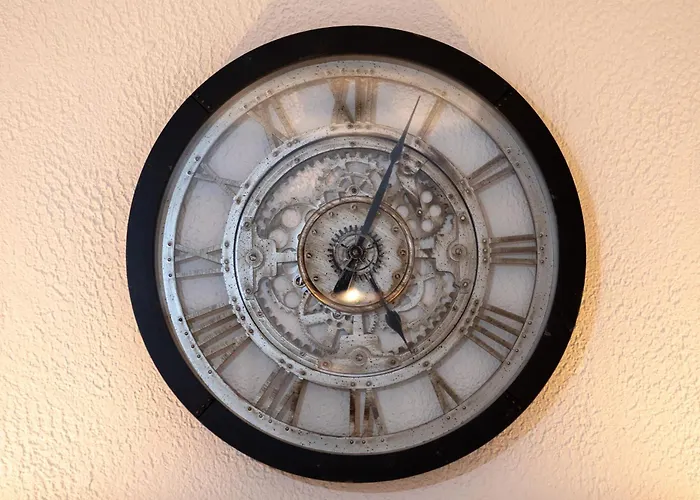 Le Lys Dort סרלה-לה קנדה