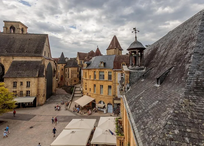 Le Lys Dort Bed & Breakfast 3*